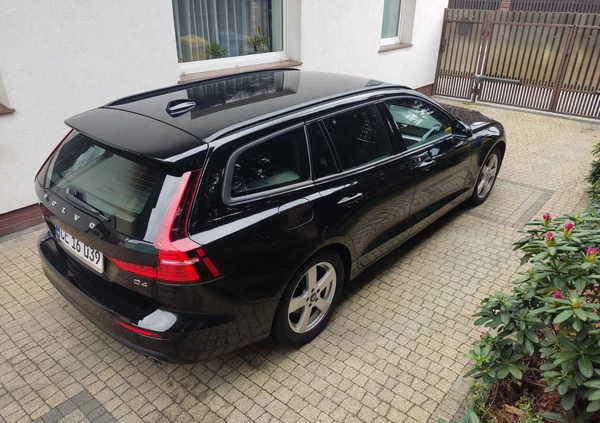 Volvo V60 cena 69699 przebieg: 280960, rok produkcji 2018 z Dobrzyca małe 781